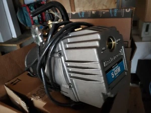 Mastercool 90065 5 CFM 115v 2 Stage 1725 rpm emerson CONT c55jxjfy Vacuum Pump - Picture 1 of 9