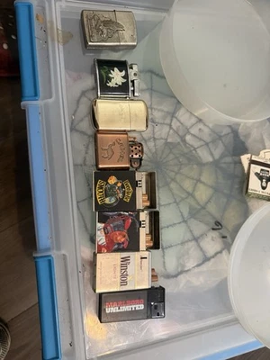 Surtido De Encendedores De Colección Camel Winston Marlboro Rubí  Foto 1 de 4