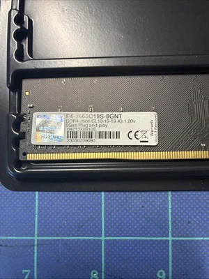 G.Skill Value 8 GB 1 x 8 GB DDR4 2666 MHz 288 pines DIMM F4-2666C19S-8GNT Foto 1 de 2