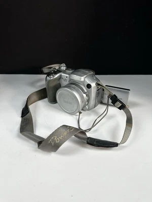 Canon PowerShot S2 IS 5.0MP Digital Camera - Silver - Image 1 of 4
