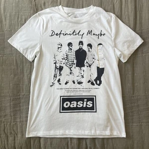 Oasis Tour Merch Band T Shirt Definitely Maybe Small NWT - Picture 1 of 4