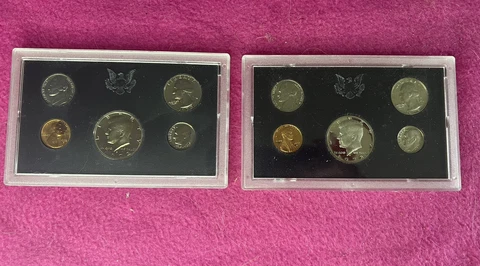 1972 US Proof Set. Mint Original Government Packaging Set Of 6 Coins (2 Sets) Cover
