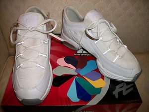 Capezio Team Series Dance Sneakers Adult TS2 White Sz 11 Black Sz 5 New In Box - Picture 1 of 3