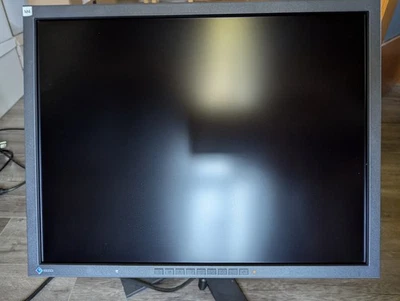 EIZO RadiForce MX210 Color LCD Monitor 21 inch 1600x1200 Input terminal DVI/DSub - Image 1 of 3