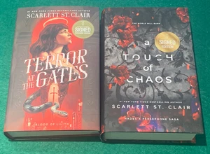 (2) Scarlett St. Clair SIGNED Terror At The Gates / A Touch of Chaos 1st/1st HC - Imagen 1 de 21