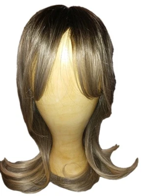 Peluca sintética larga rubia ombre LC259-13 en capas ondulada resaltada tapa enraizada Foto 1 de 4