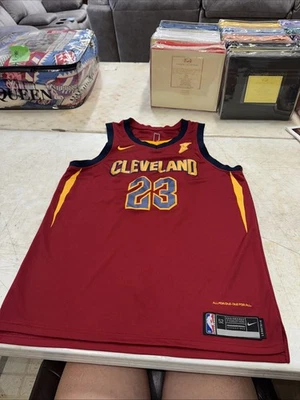 Cleveland Cavaliers Lebron James Nike Swingman Jersey NBA 23 Sz 52 - Image 1 of 4