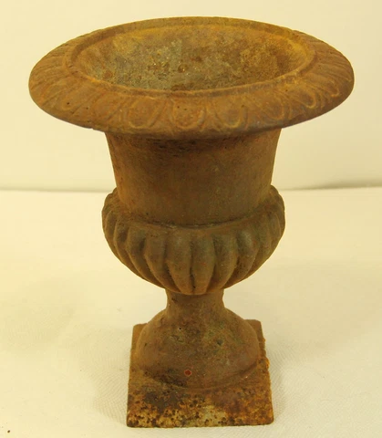 Antique Heavy Cast Iron Garden Footed Urn / Planter 9 1/4" tall Cover