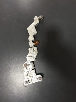 Juego de enchufes para luz trasera izquierda Volvo V50 2.0D año 2003-2008 30698919 Foto 1 de 4