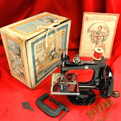 German SINGER 20 Child Toy Sewing Machine 1920s 20-1 Blackside SewHandy Restored - Image 1 of 4