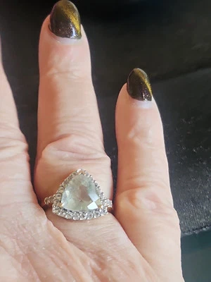 RJW SOLID 14K Yellow Gold PRASIOLITE TRILLION & WHITE STONES Ring Size 7  - Image 1 of 4