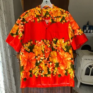 Vintage 1960’s Hawaiian Togs shirt coconut buttons Floral orange yellow large - Picture 1 of 9