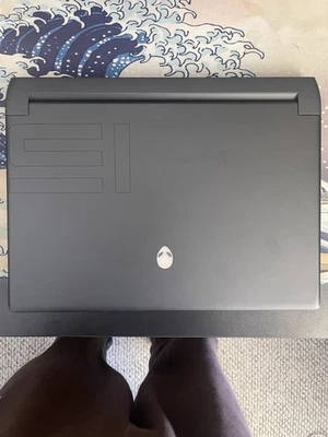 Dell Alienware M15 R6 165hz FHD i7-11800H 2.3Ghz 16GB 512GB SSD RTX 3060 Foto 1 de 4