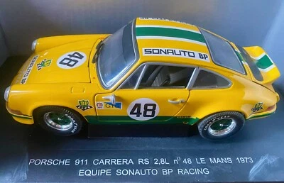 PORSCHE 911 CARRERA RS 2.7L 1973 1/18 UNIVERSAL HOBBIES EQUIPE SONAUTO BP RACING - Immagine 1 di 4