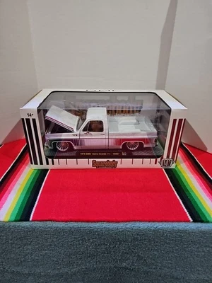 M2 Squarebody Syndicate 1976 GMC Sierra Grande 15 "SS02" 1/24 Scale S41 24-21 - Image 1 of 4
