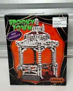 2017 Lemax Spooky Town Skeleton Gazebo Table Decor Halloween Town Village Box - Picture 1 of 6
