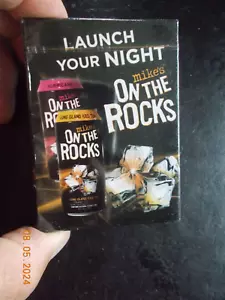 Baraja de cartas sellada Mike's Hard Lemonade Launch Your Night Mike's On the Rocks - Imagen 1 de 2