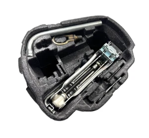 Wagenheber Bordwerkzeug VW Passat Golf Vento Audi A3 A4 A6 8LO011031A 8L0011031A - Picture 1 of 4