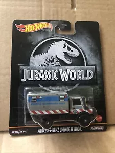 HOT WHEELS RETRO Entertainment - Jurassic World - Mercedes-Benz Unimog U 1300L - Picture 1 of 2