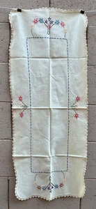 Vntg Cotton Hand Embroidered Dresser Scarf/Table Runner Flowers Cottagecore - Picture 1 of 8