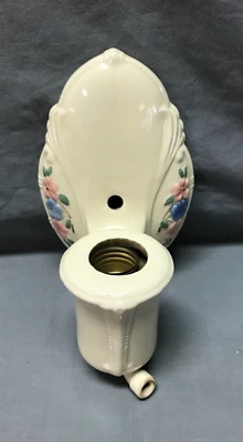 VTG Single Ceramic Ivory Porcelain Wall Sconce Floral Light Fixture Old 945-24B - Image 1 of 4