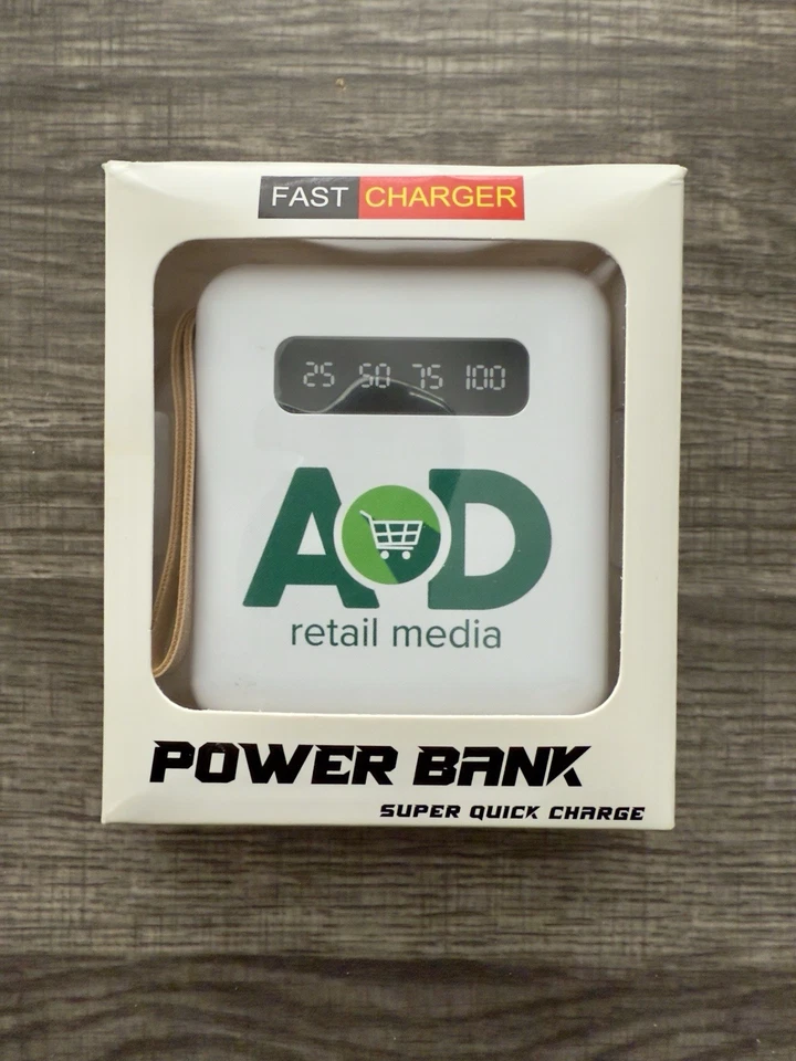 Power Bank portátil bateria de carregamento rápido com 4 cabos integrados - Imagem 1 de 4