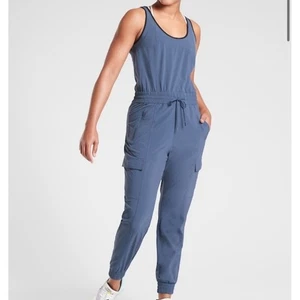 Athleta Unbound Jumpsuit Jogger blau ärmellos Kordelzug Taille Cargo Taschen S - Bild 1 von 21