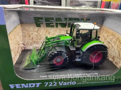 New FENDT 722 Vario Tractor with Loader Scale Model.  1:32 Scale USK Scalemodels - Image 1 of 4