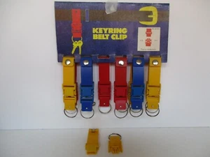 SCONTO 40% PORTACHIAVI A MOSCHETTONE PIATTINA PLASTICA ANNI '80 - Picture 1 of 2