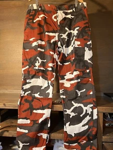 UNISEX RED BLACK Tactical Button Fly Camo Cargo Hunting Pants LARGE 38/31 - Picture 1 of 10