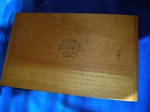 Vintage Florinda cigar box filled with seashells, prev. owned - Picture 1 of 2