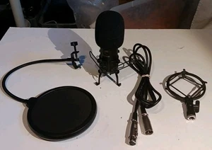 Tonor TC20 XLR Condenser Mic Professioal Cardioid Studio Mic & Accessories - Photo 1/9