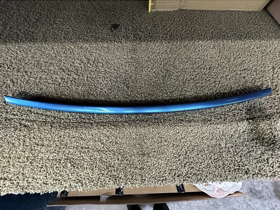 Parachoques trasero central Bentley Mulsanne 2015 moldeado acero inoxidable, OEM Foto 1 de 4