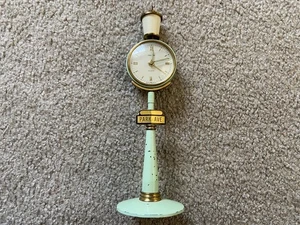 Reloj despertador mecánico de cuerda Endura hecho en Alemania Occidental - Imagen 1 de 7