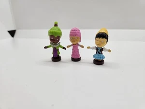 Disney Parks Keys Magic Kingdom Mini It’s a Small World Polly FIGURES ONLY - Picture 1 of 8