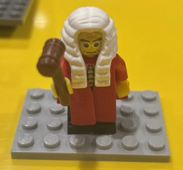 NUEVO LEGO Serie 9 Minifiguras Coleccionables 71000 - Juez COMPLETO Foto 1 de 2