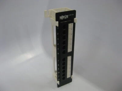 Panel de conexión de montaje en pared Tripp Lite CAT.5e 110 Foto 1 de 4