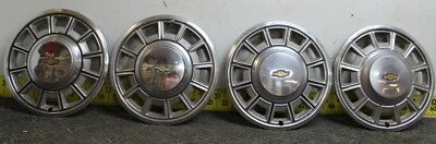 Оригинальный набор из 4 колпаков ступицы 13 дюймов колпаки колес 14001224 1980-84 Chevrolet Citation (1938) - Изображение 1 из 4