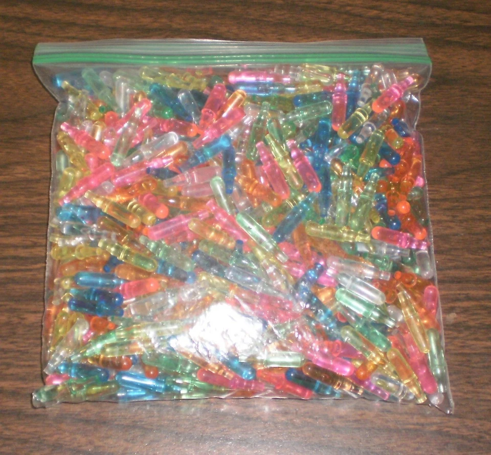 Lot of 500+ Replacement Lite Brite Ultimate Classic Pegs - Mixed Colors - 15/16" - Image 1 of 1