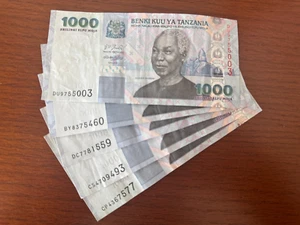 Tanzania 1000 Shillings 2006 P-36b Circulated Note ( PRICE FOR ONE ) - Picture 1 of 2