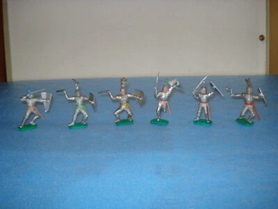 Set of 6 Timpo 'Silver Knights' on foot, early 'swop and swivel' figures: 1960's - Image 1 of 4
