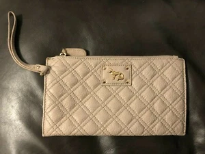 Emma Fox Quilted Leather Wristlet Taupe Excellent Condition - Picture 1 of 3
