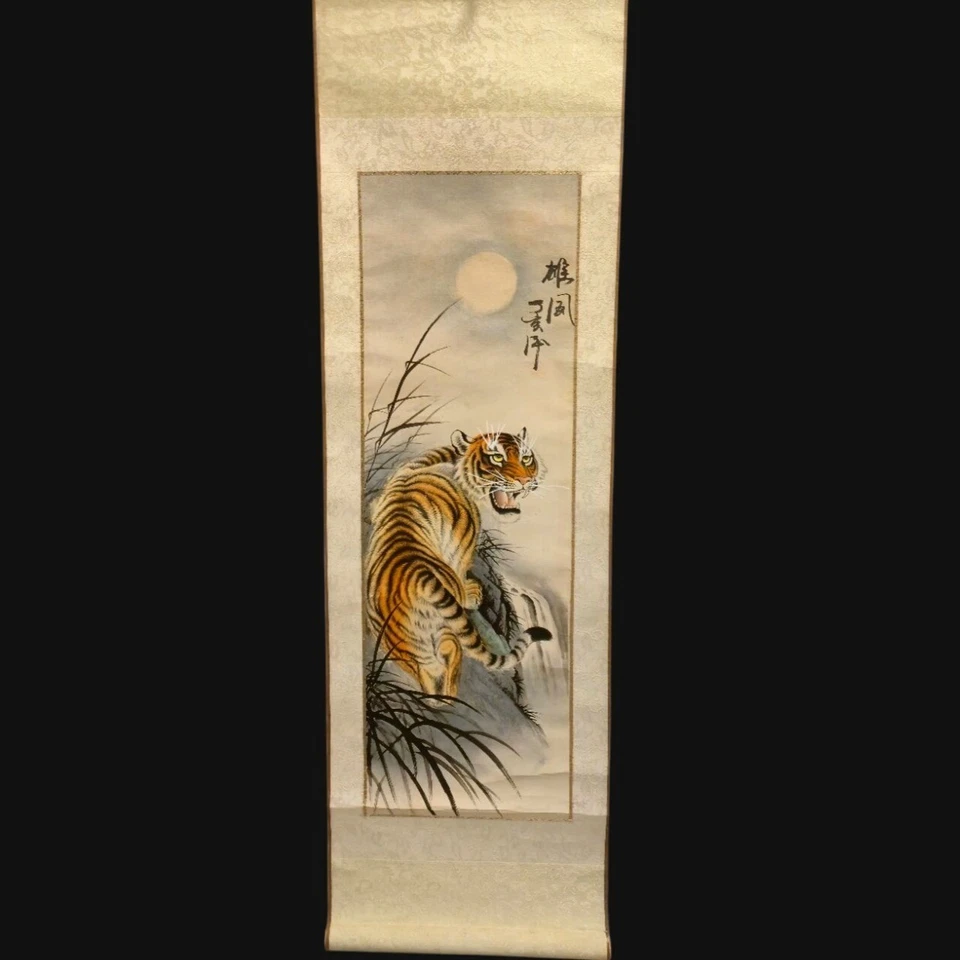 Antiguo rollo colgante japonés de tigre Kakejiku pintado a mano pintura artística vintage Foto 1 de 4