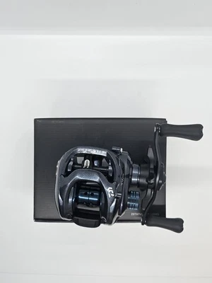Carrete de baitcast Daiwa Tatula CT 8,1:1 - negro (TTUCT100XS) Foto 1 de 4