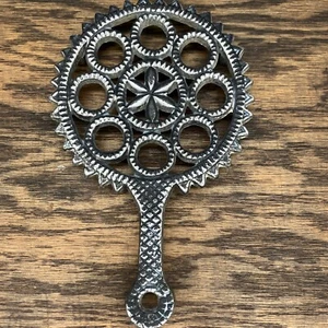 Vtg USA Hex Footed MetalFooted Metal Trivet 8 3/4” Distressed light weight metal - Picture 1 of 6