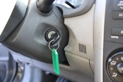 Interruptor de encendido encendido convencional con llave AT 2009 TOYOTA COROLLA CAR_RM Foto 1 de 4