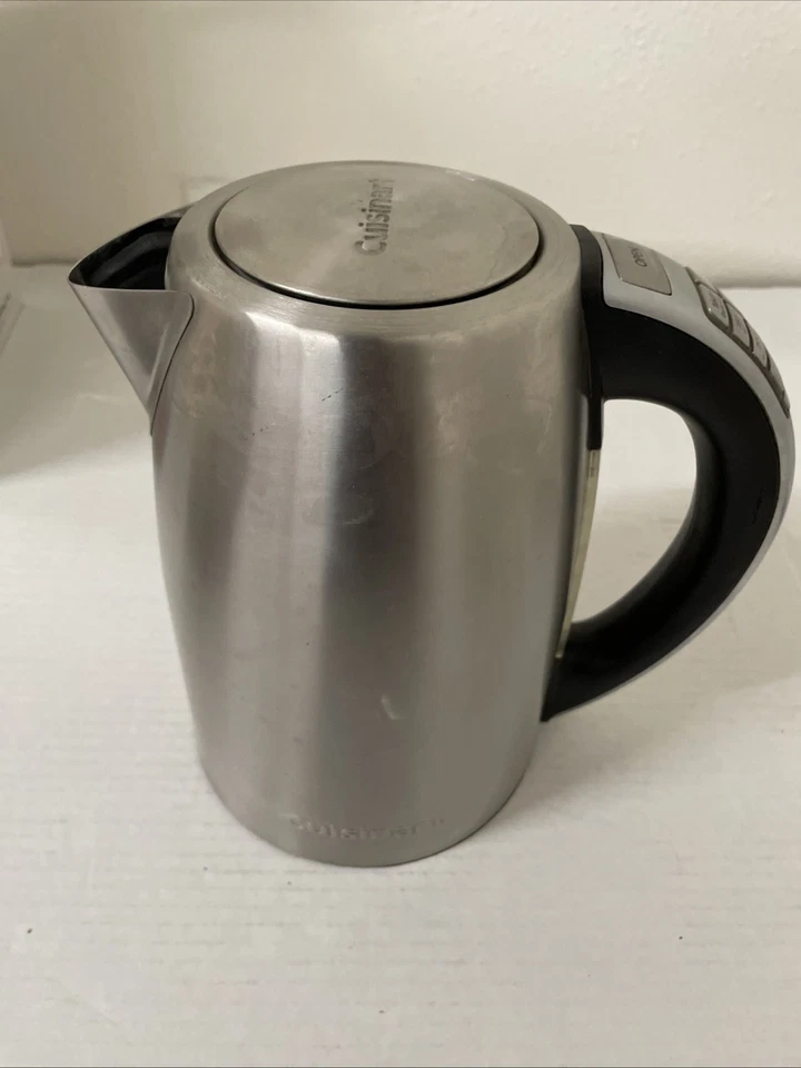 Cuisinart PerfecTemp Cordless Electric Hot Water Kettle CPK-17P1 - Image 1 of 4