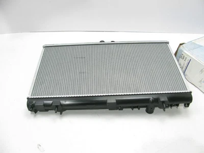 Radiador TYC 2676 para Mitsubishi Lancer Evolution 2003-2006 transmisión manual Foto 1 de 3