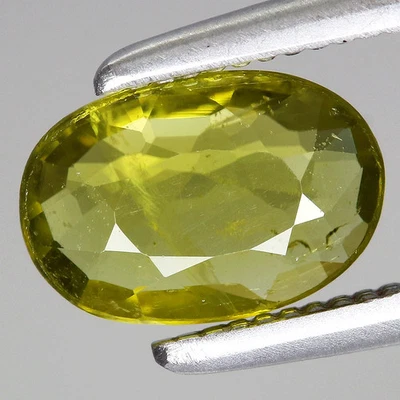 0.68ct 7x4.8mm Oval Natural Peridot Untreated Yellowish Green Gemstone Myanmar🍋 - Image 1 of 4