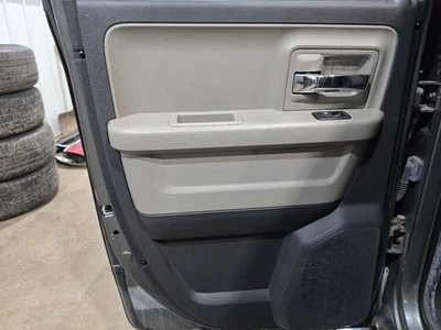 Panel de moldura de puerta del conductor trasero compatible con RAM 1500 619963 2011 Foto 1 de 4